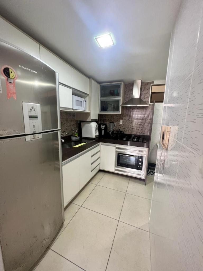 A Beira-mar Com Piscina Apartment